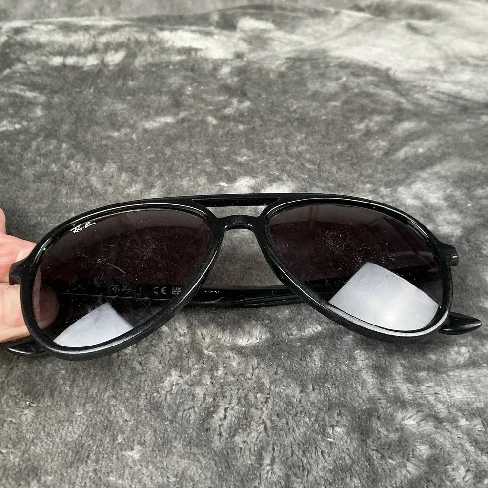 RAY-BAN RB4376 601/8G 57D16 145 3N Sunglasses Black Authentic
